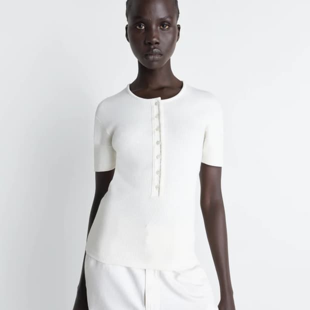 [XS,S,M]르메르 26ss FITTED HENLEY 헨리 니트/밀크