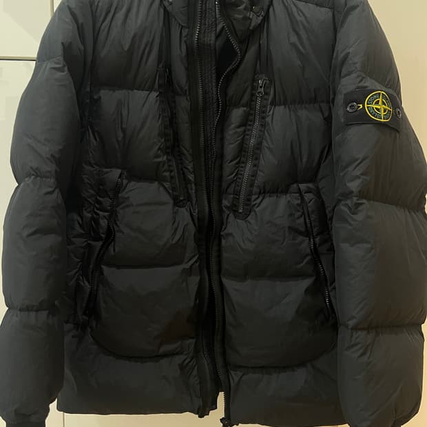 스톤아일랜드 크링클랩스패딩 L (새상품급)