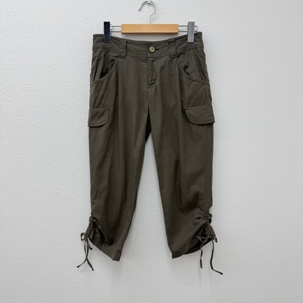 빈티지 카키 셔링 리본 카프리 팬츠