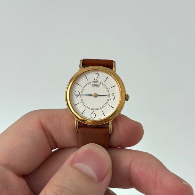 1990s White Dial Gold Ladies Quartz