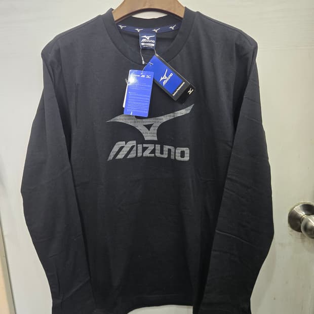 M,95,택있는 새상품)) MIZUNO 미즈노 긴팔티셔츠!