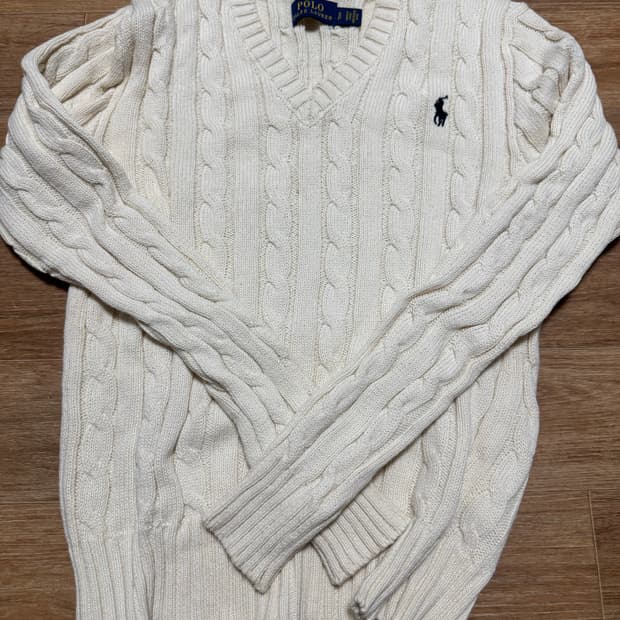 폴로 브이넥 니트