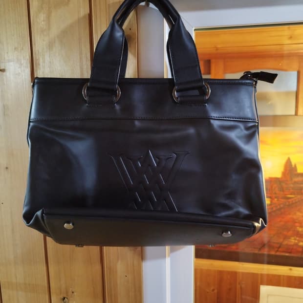 어뉴 가죽 토트백