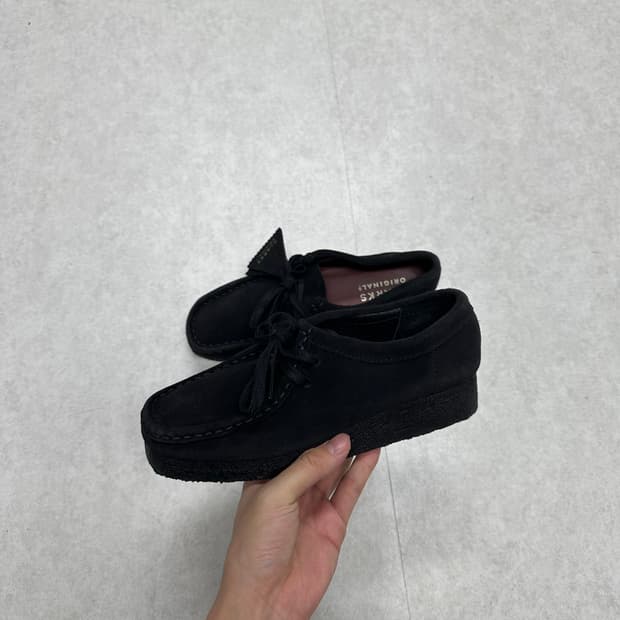 클락스 왈라비 235