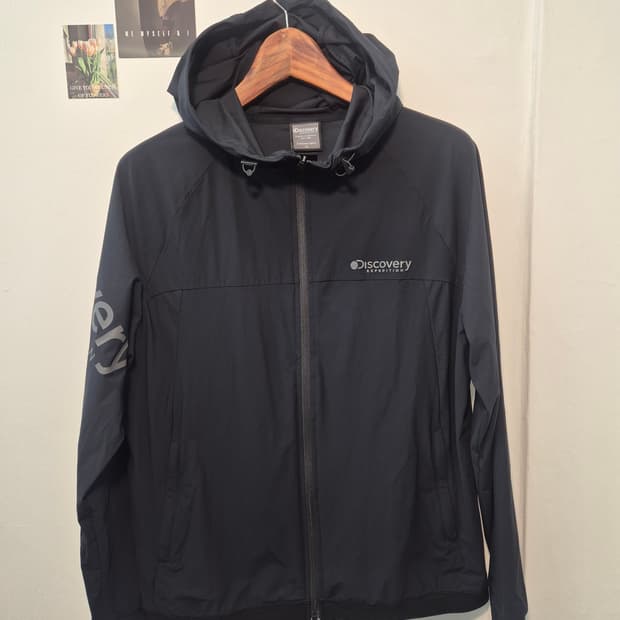 디스커버리 익스페디션 감정 후드 바람막이100 
사이즈 