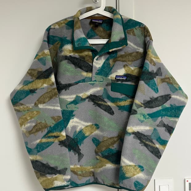 파타고니아 신칠라 연어 패턴