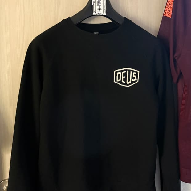 [xl]데우스 엑스 마키나 서울 어드레스 크루넥 블랙