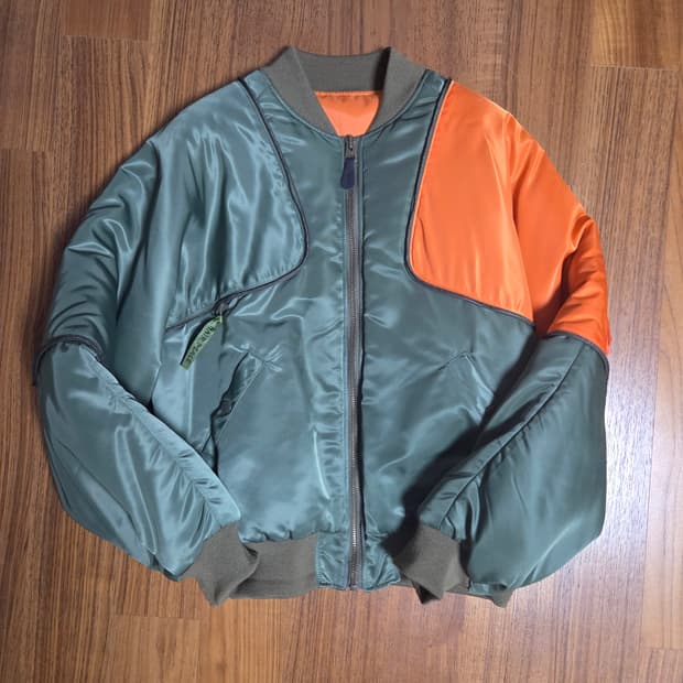 캐피탈 필로우 MA-1 자켓