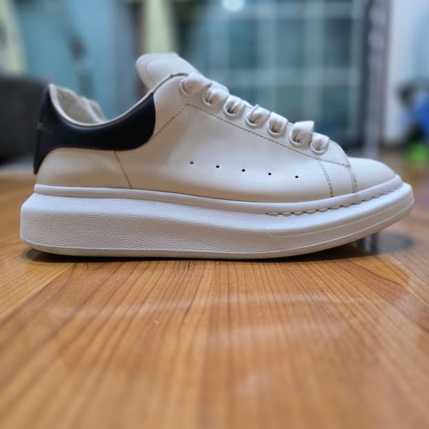 알렉산더맥퀸 오버솔 스니커즈 265