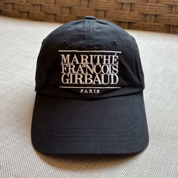 MARITHE FRANCIS GIRBAUD 블랙 볼캡