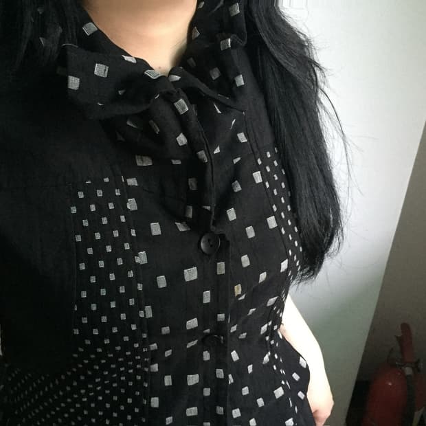 스퀘어 도트 블라우스  Square Dot Blouse