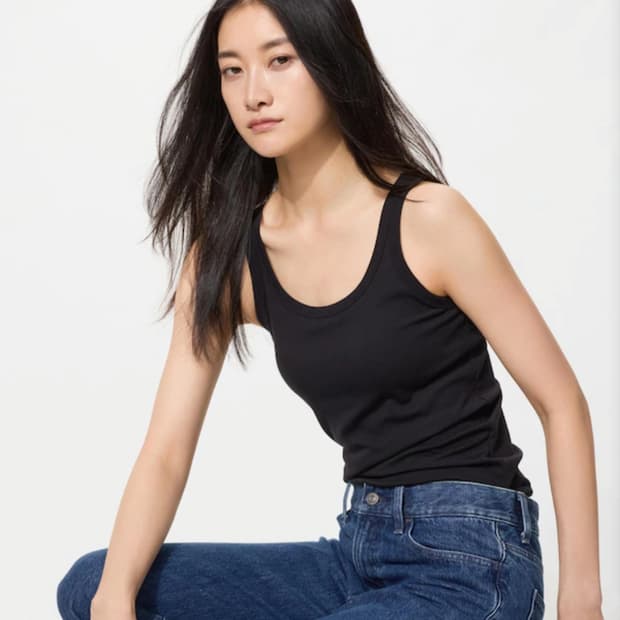 유니클로 캡내장나시 에어리즘 코튼브라탱크탑 블랙업 베리시