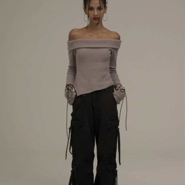 미드나잇무브 오프숄더 니트 퍼플