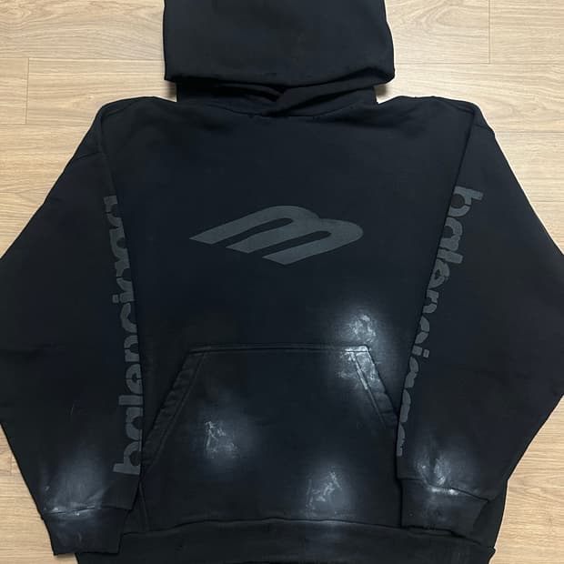 발렌시아가 3B 스텐실 후드 급처 (미착용)