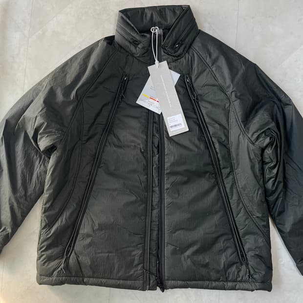 새상품)언어펙티드 패디드 오블리크 집 점퍼 크랙그린