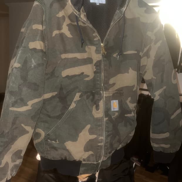 칼하트 wip 카모 액티브 자켓