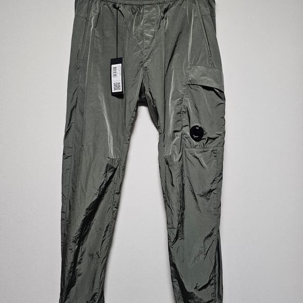 CP컴퍼니 나일론 조거 팬츠 (새 상품)