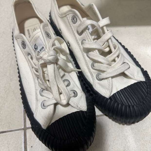 엑셀시오르 스니커즈 240