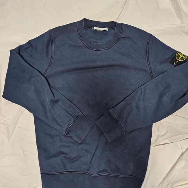 스톤아일랜드 맨투맨 네이비 L