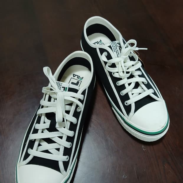 *휠라(FILA) 블랙 캔버스 스니커즈 270 