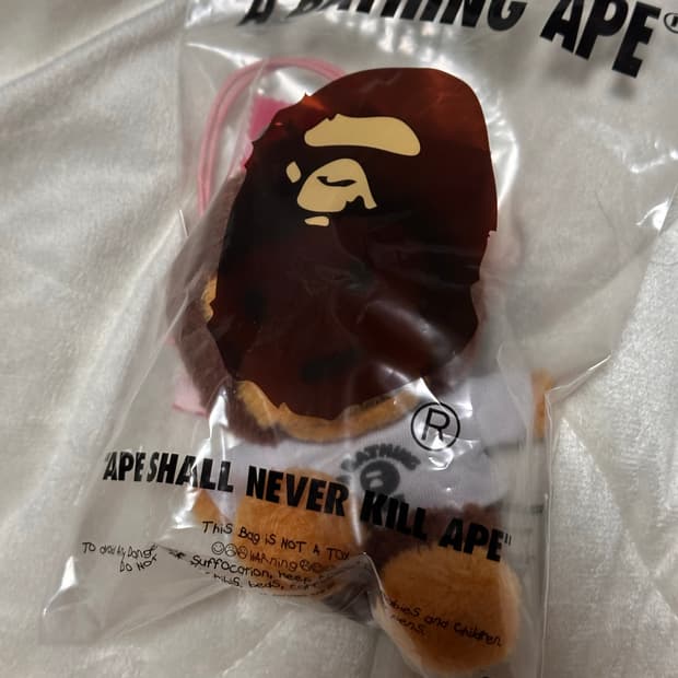 베이프 베이비 마일로 컬리지 티셔츠 키링