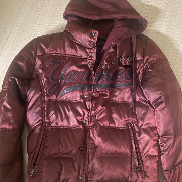 엠엘비 버건디 후드 패딩