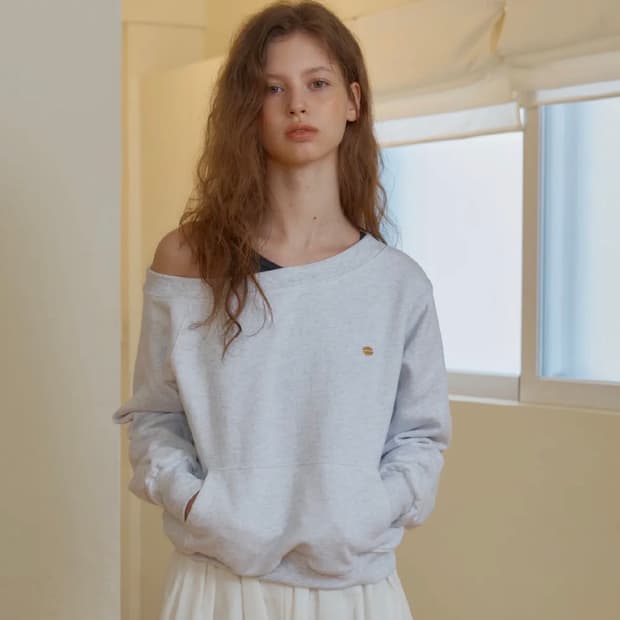 아노에틱 오프숄더 스웻셔츠 멜란지그레이