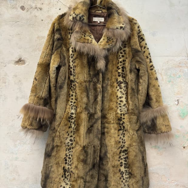 Via faburrica eopard fur coat