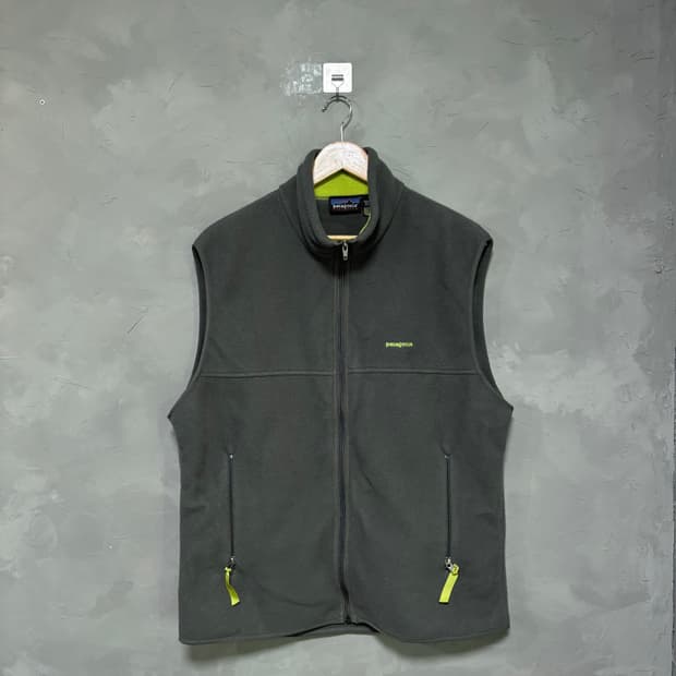 파타고니아 신칠라 플리스 베스트 그레이