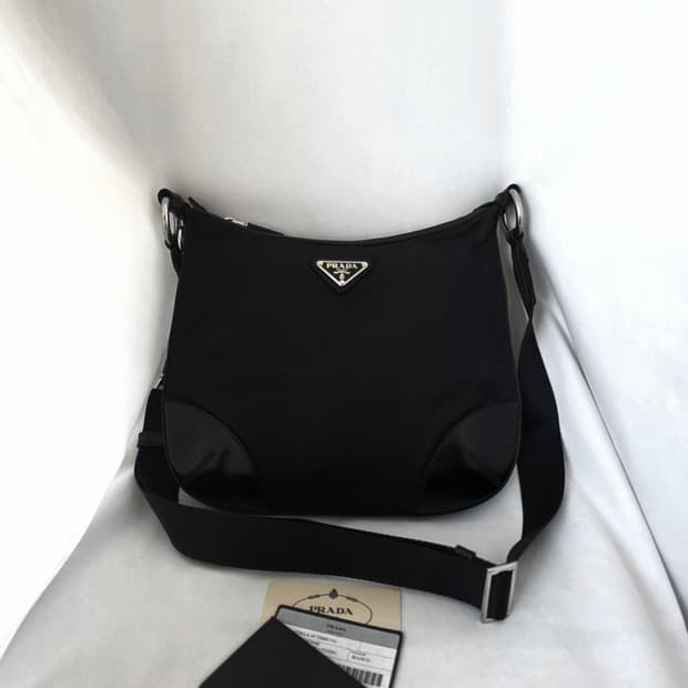 [정품 PRADA] 프라다 가죽 패치 나일론 크로스백 호보백