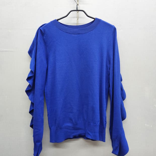 쥬시쥬디 소매 프릴 디테일 니트 85(S)