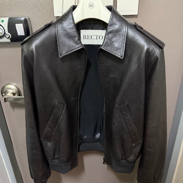 렉토 에폴렛 램 레더 블랙 m