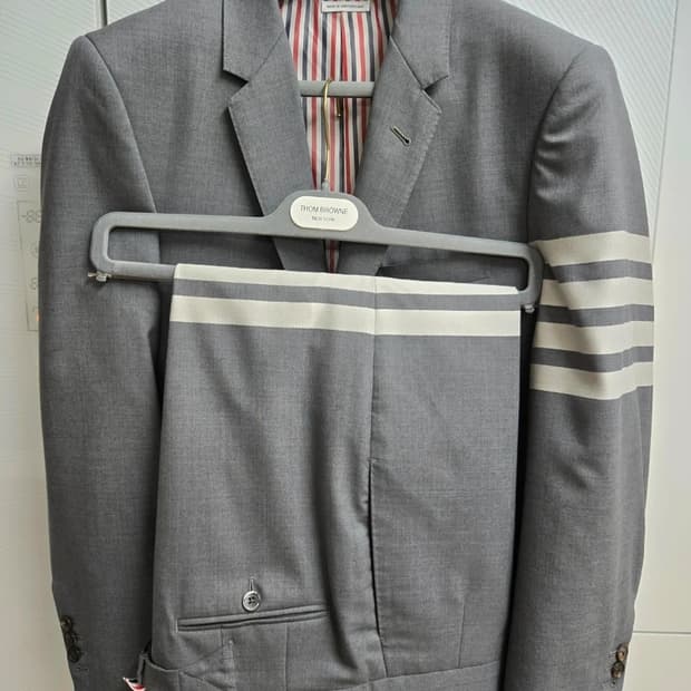 톰브라운 24fw 플레인위브 정장셋업(3/1/정품)