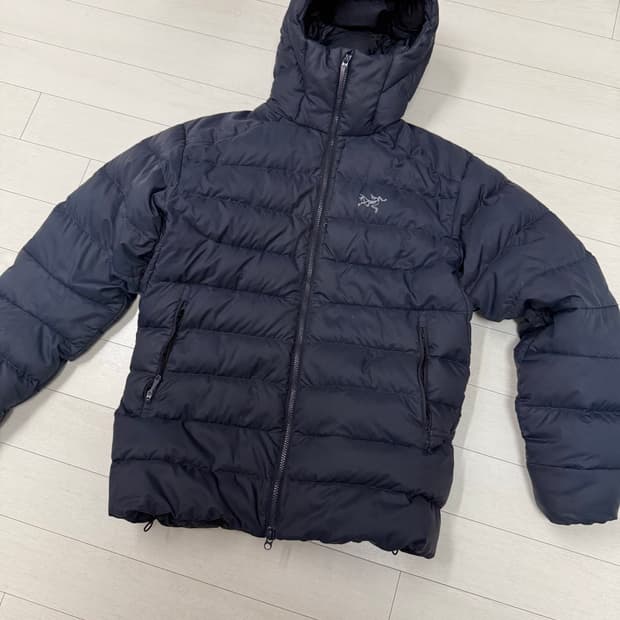 아크테릭스 토륨 M 사이즈 블랙사파이어  상태 9.0/10  패킹주머니도