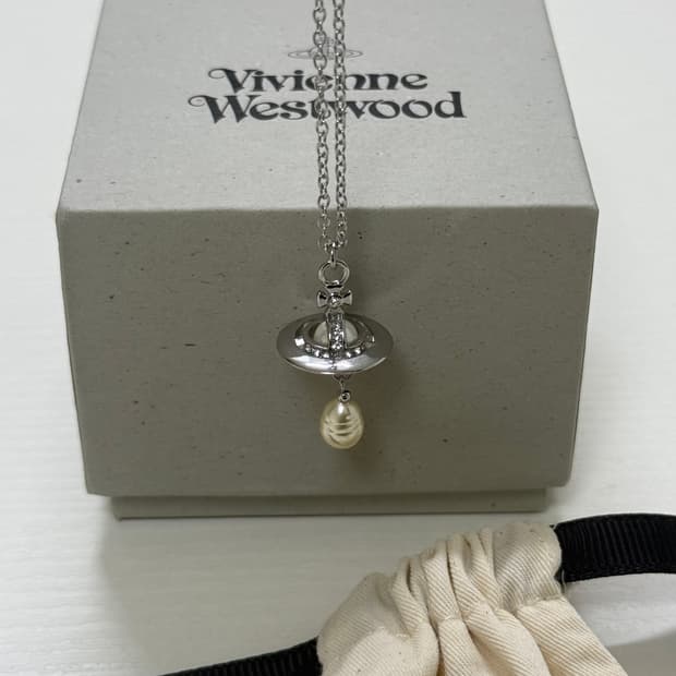 비비안웨스트우드 알렉사 진주 orb 목걸이