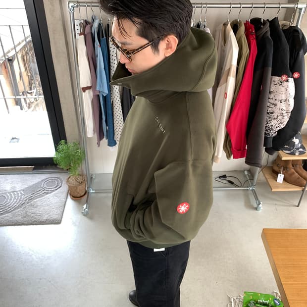 Cavempt 카브엠트 넥 플랩 후디