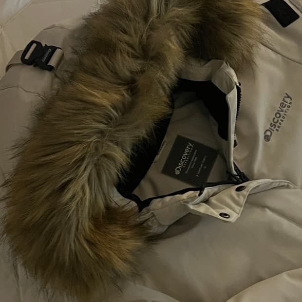 디스커버리 숏패딩 