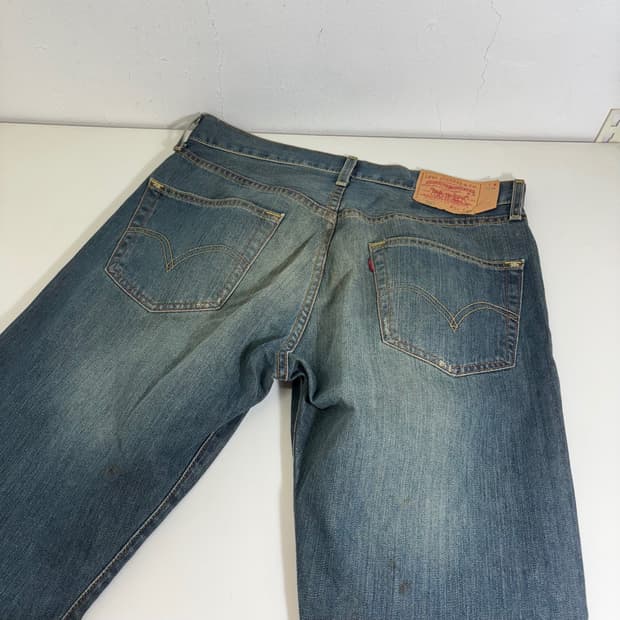 L 리바이스501 레귤러핏 중청워시드 청바지