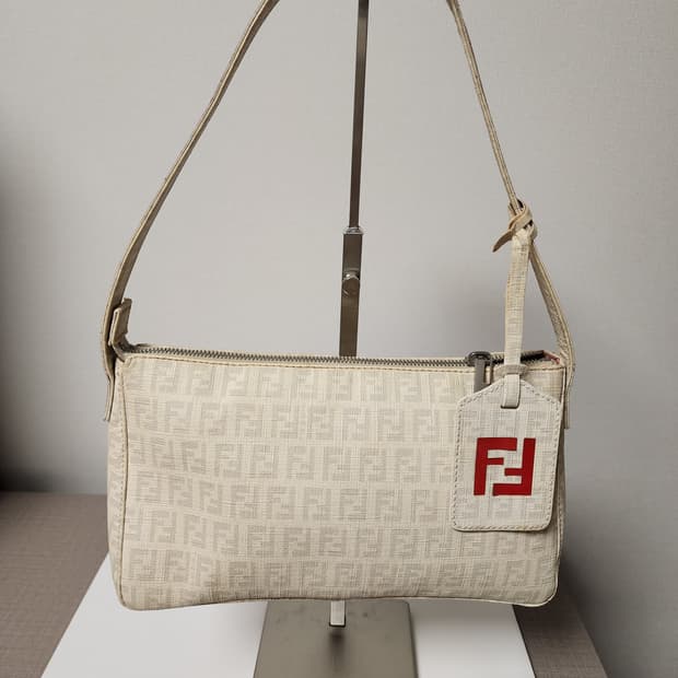 펜디 시그니처 FF로고 스몰 숄더백