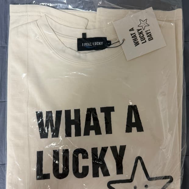 (택달려있음)ifeeellucky 반팔 새상품 L/아이필럭키