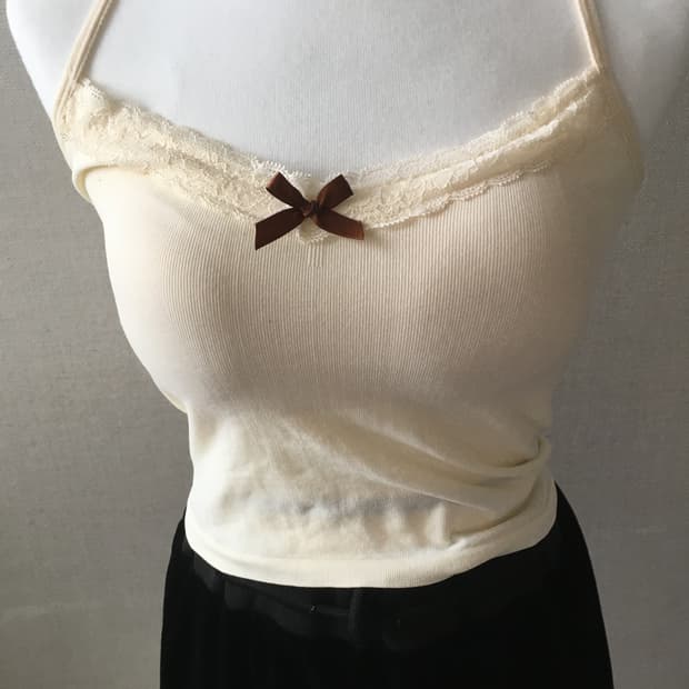 아이보리 민소매