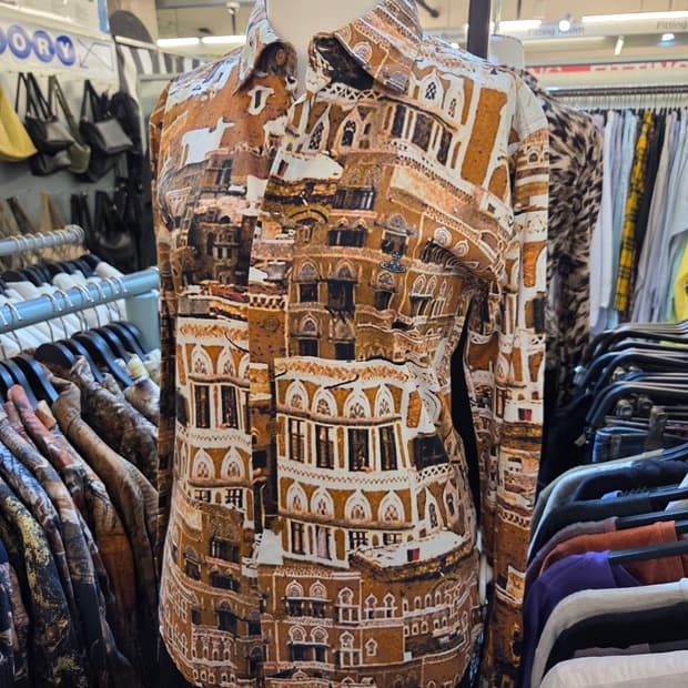 비비안웨스트우드 오렌지브라운 패턴셔츠