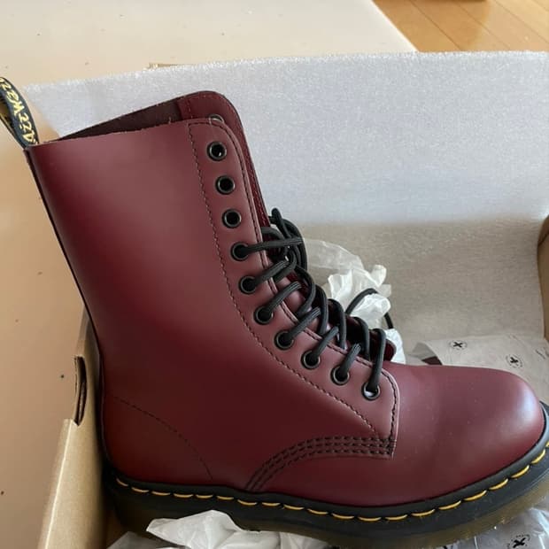 닥터마틴 1490 버건디 스무스 240 (새상품)