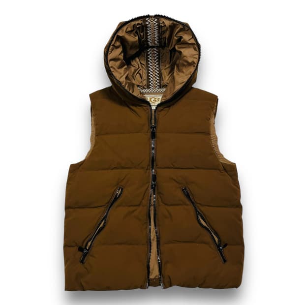 UGG 투웨이 딥 브라운 덕 다운 패딩 베스트 조끼
