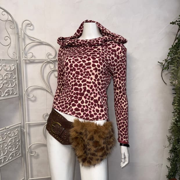 Cherry pink leopard hood knit
