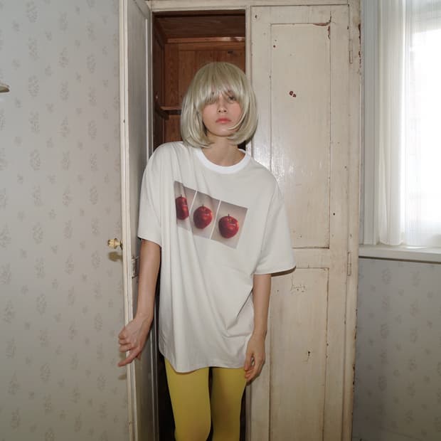 Apple tee IV