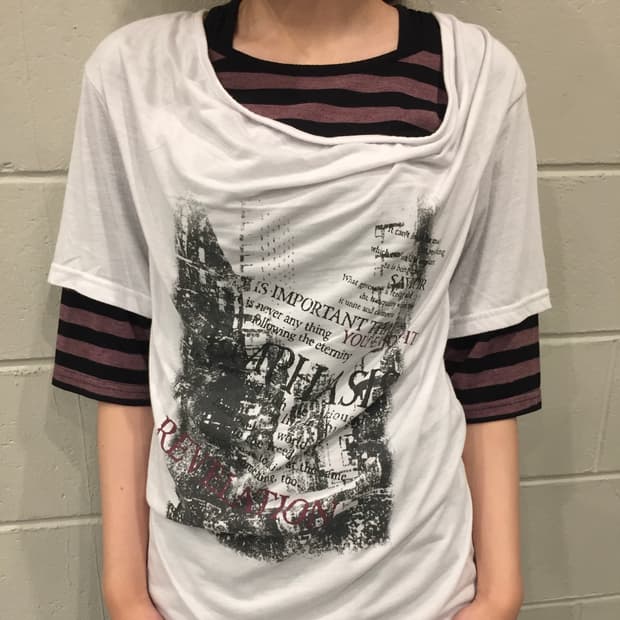  Layered Stripe Sleeve Graphic T-Shirt 