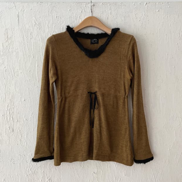 vintage mustard camel fur trimming top