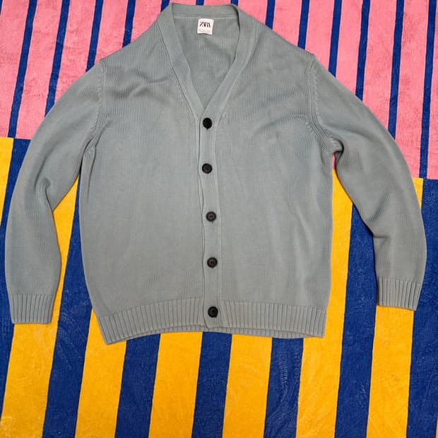 자라 브이넥 니트 가디건 (BTS RM 착용) L size