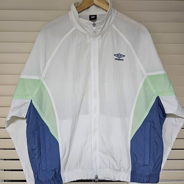 엄브로 딜라이트 스탠넥 웜업자켓 바람막이 L